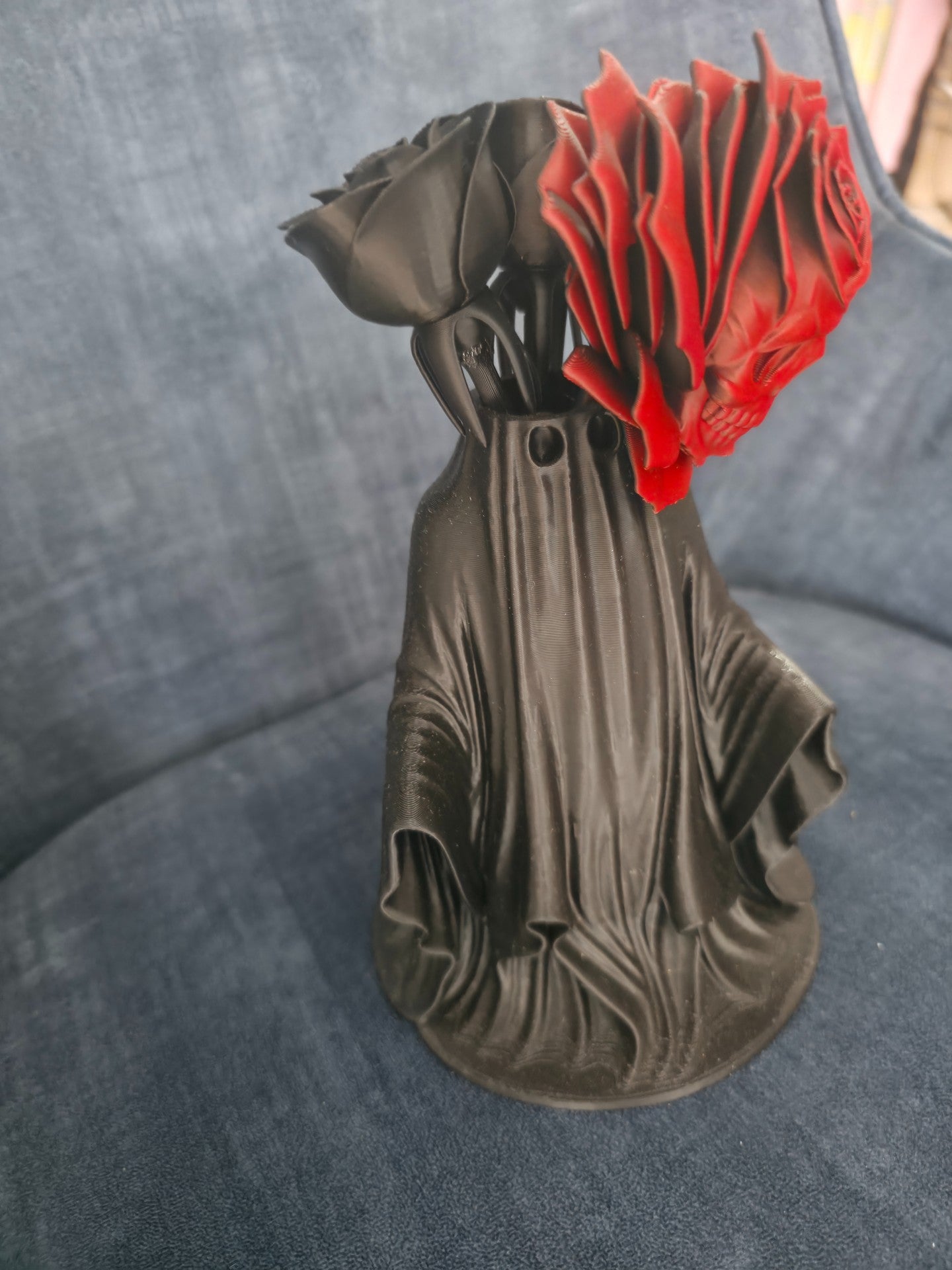 Ghost Vase with black roses and black/blood red skull rose!  |  Gothic Vase SPECIAL OFFER